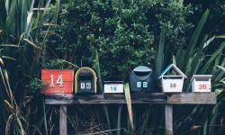 Quelques boîtes aux lettres physiques de différents styles