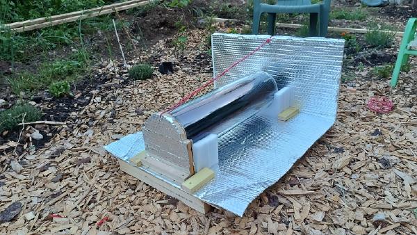 Le tube de cuisson sur son support