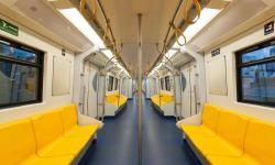 Une rame de métro vide