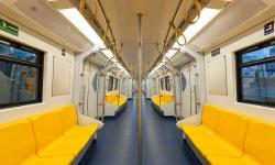 Une rame de métro vide