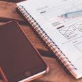 Un cahier avec des wireframes